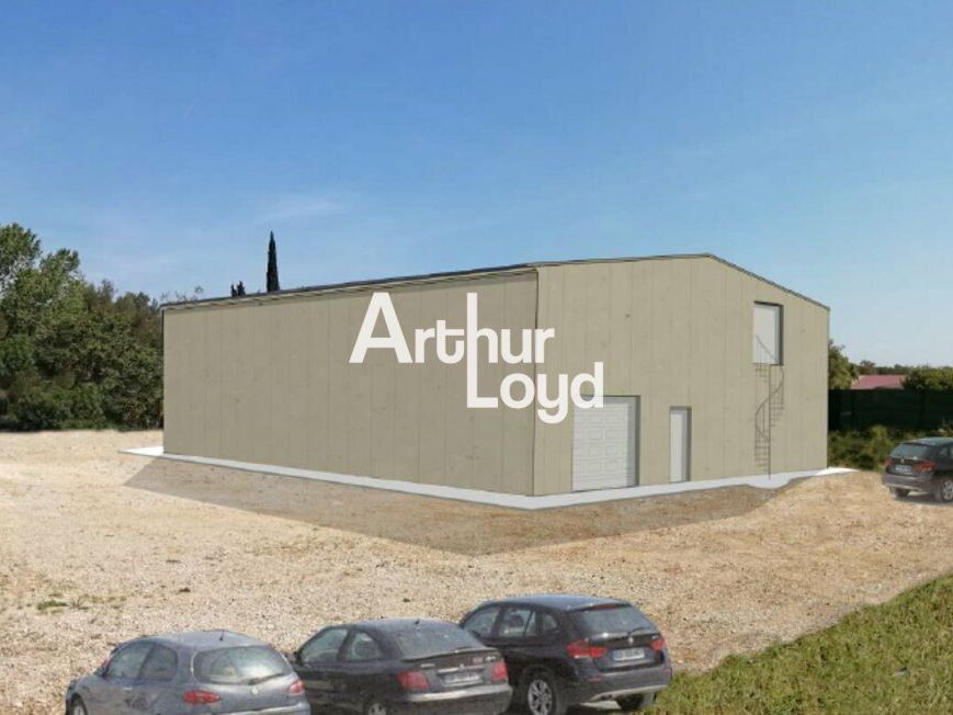 Locaux d'activités avec terrain à louer