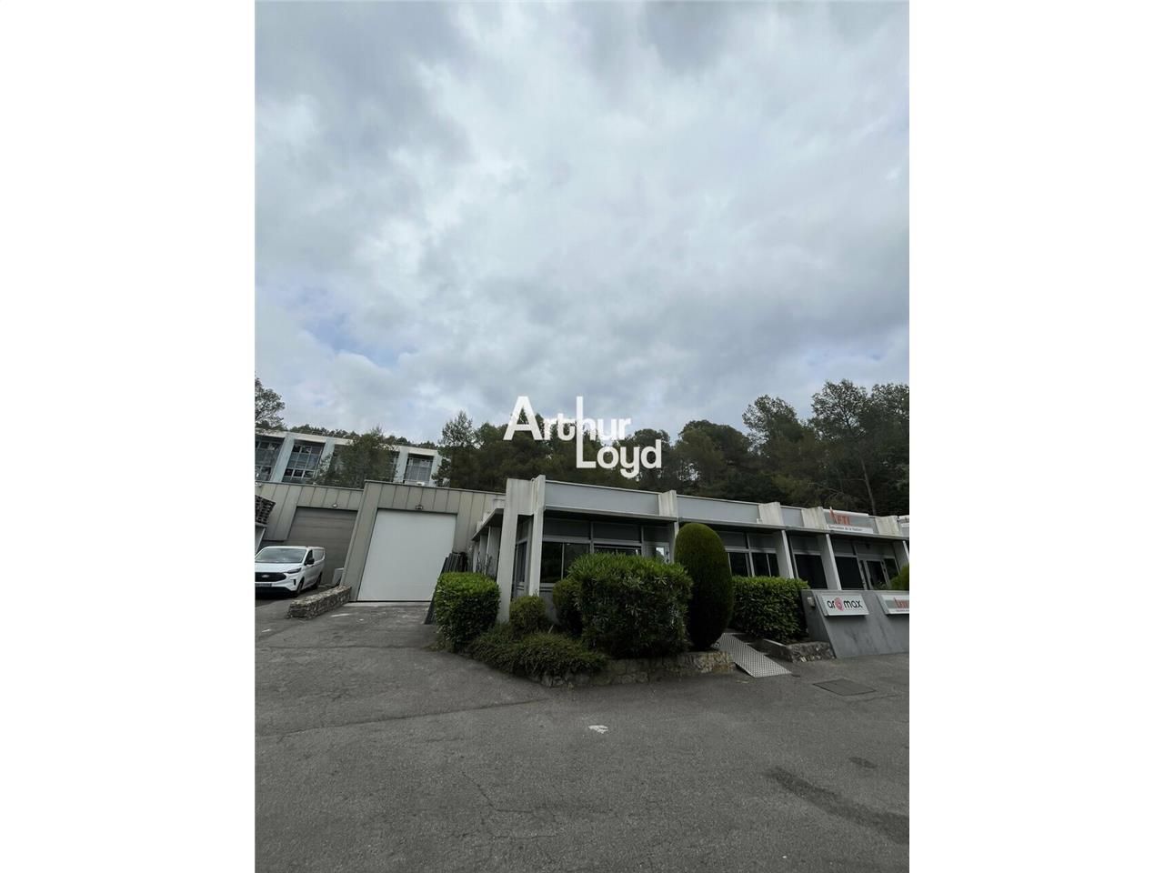 Locaux d'activité 381 m² à louer- 