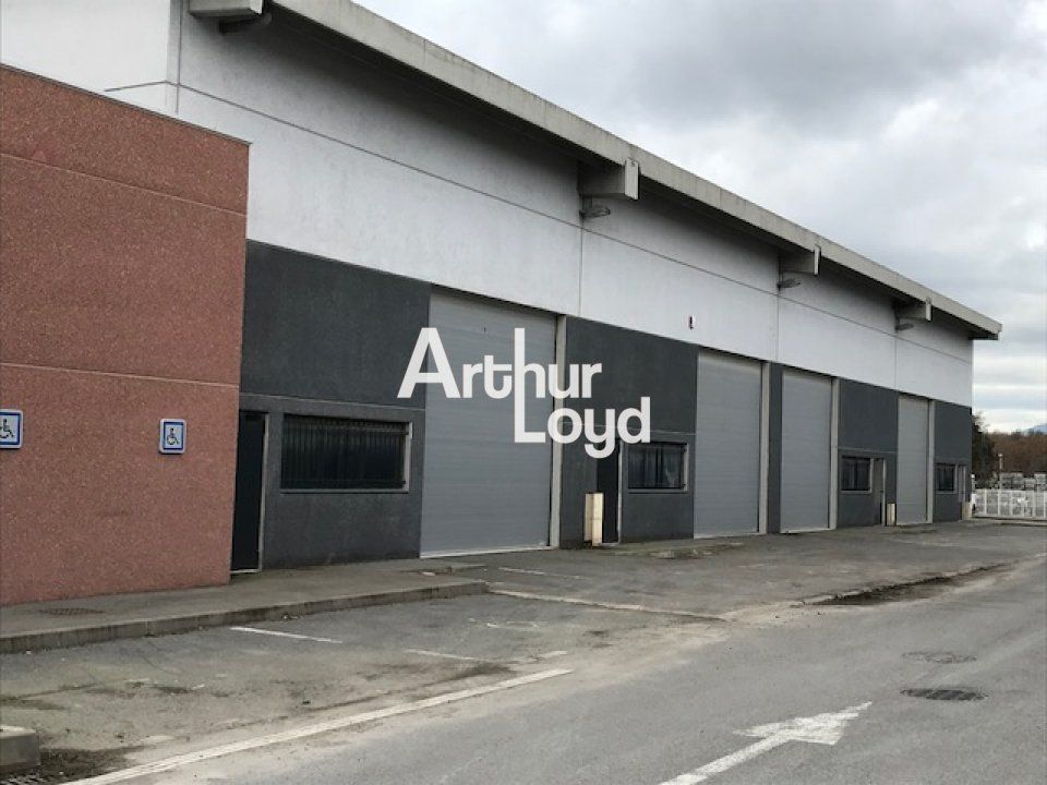 Locaux d'activité 167 m² en RDC à 