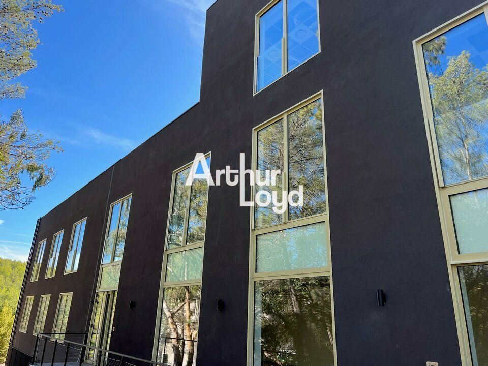 Bureaux neufs 302 m² à louer THE HIVE -