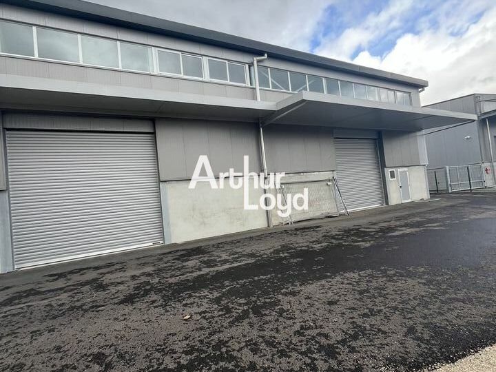 Locaux activité 459 m² à louer - L