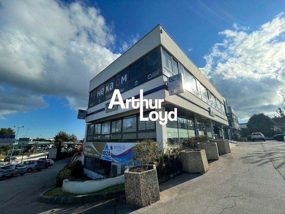 Location bureaux 113 m² en R+2 secteur Antib