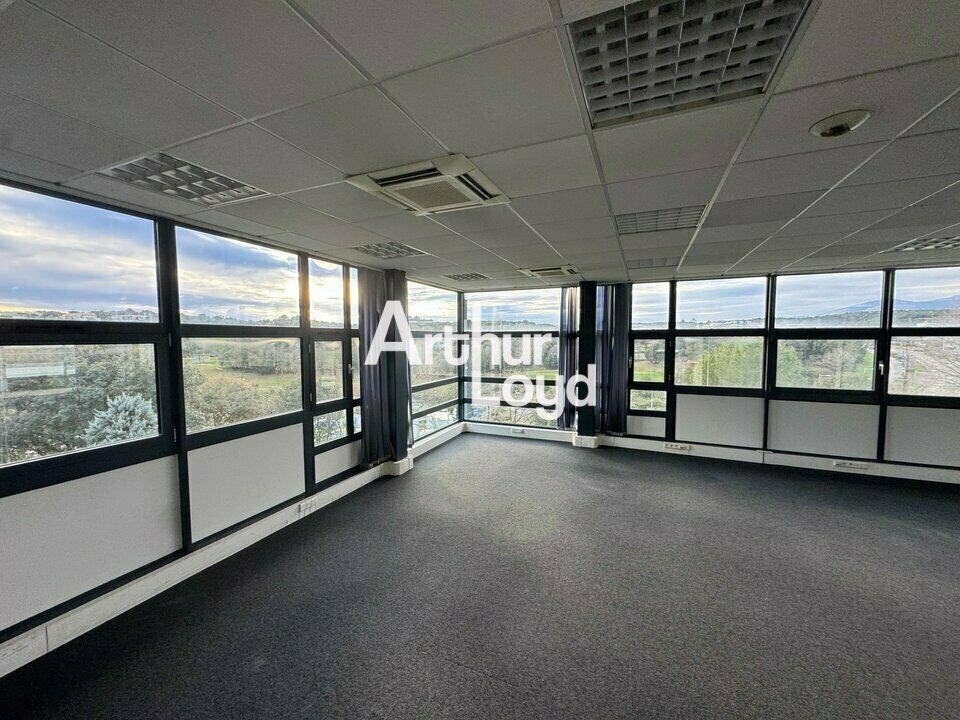 Location de bureaux 861 m² divisibles dè