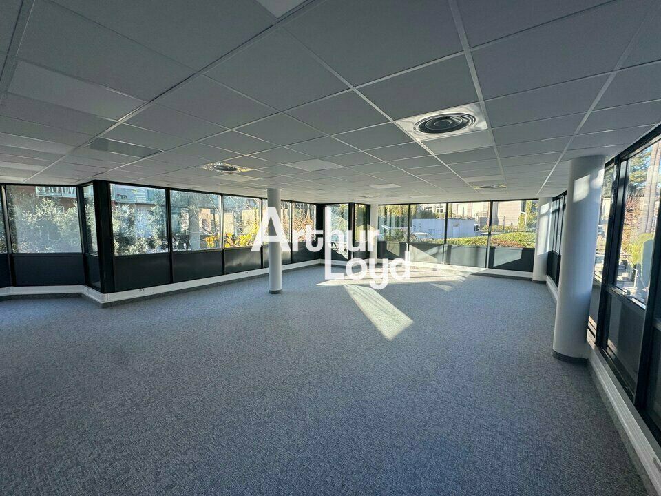 Bureaux climatisés 988 m² divisibles d&
