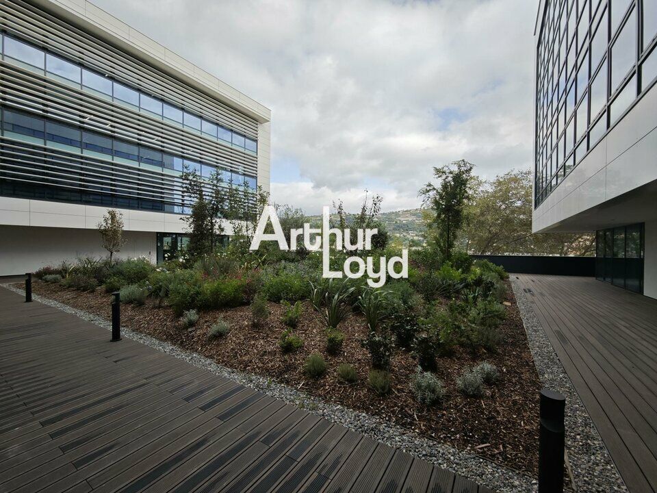 A LOUER SURFACE DE BUREAUX  DE 422M² NEUFS A