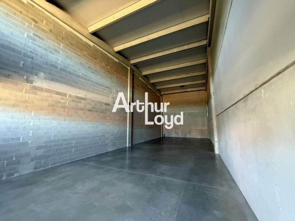 Local d'activité neuf  136 m² 