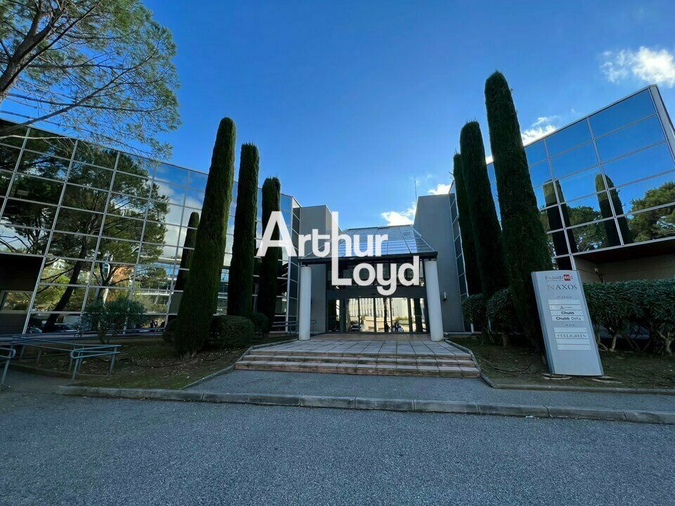 Locaux mixtes de 520 m² à la location- 