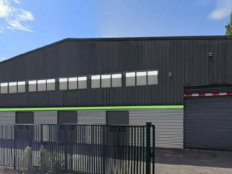 Location Activité 2505 m² non divisibles 93150 Le blanc-mesnil
