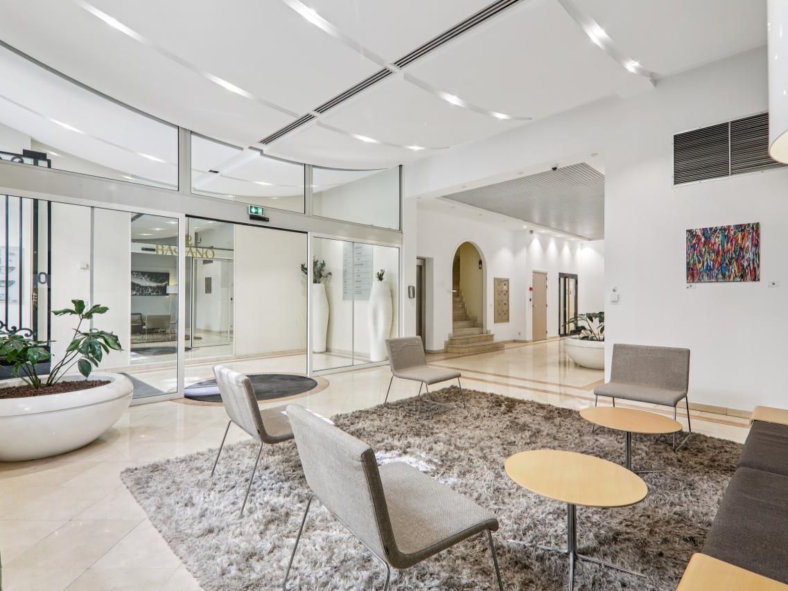 1042.3 m² pour ce bureaux en location à Paris