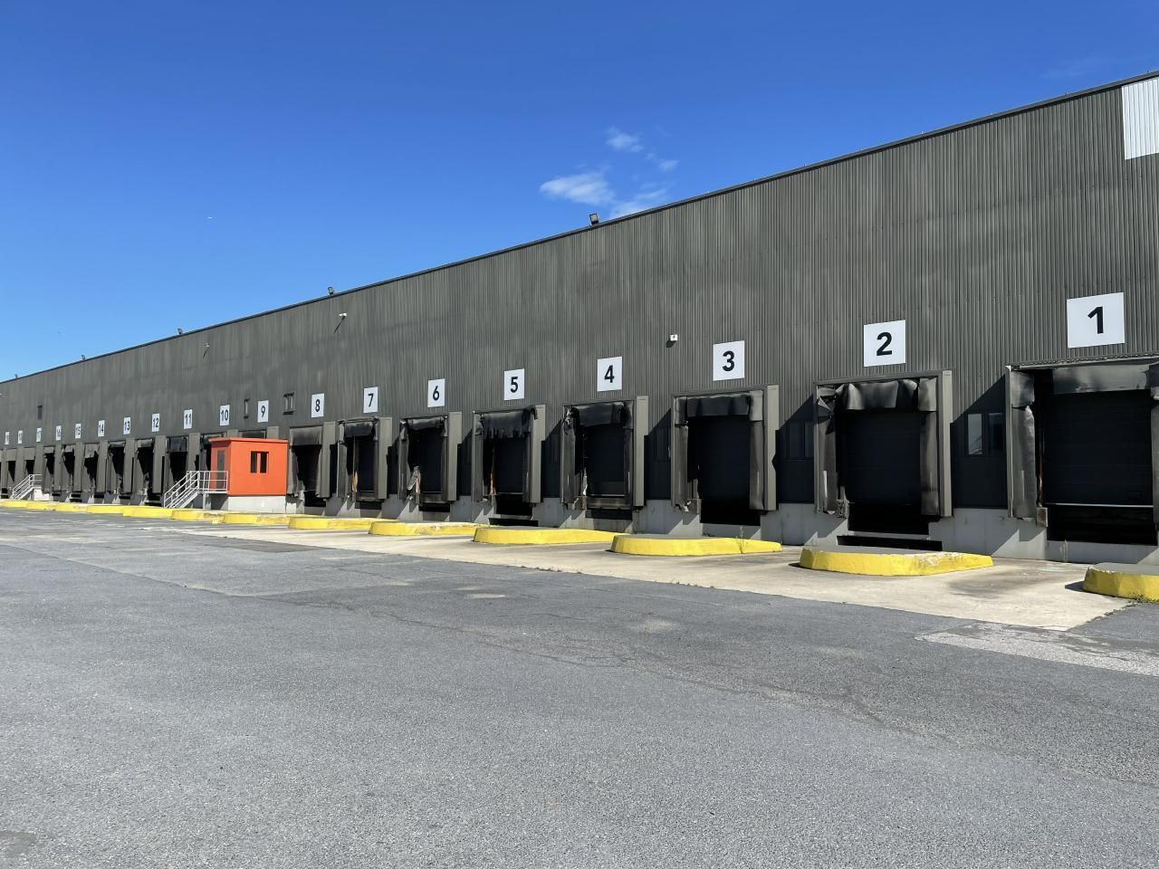 Location Activité 18372 m² non divisibles 95560 Montsoult