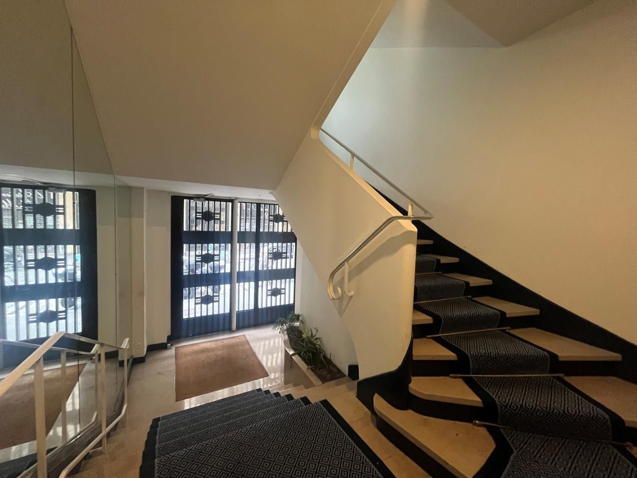 33 m² pour ce bureaux en location à Paris