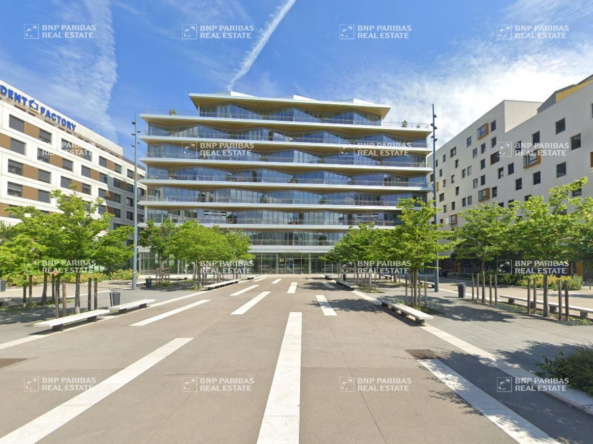 Location Bureaux 1825 m² divisibles 69200 Vénissieux