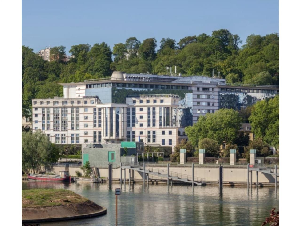 Location Bureaux 8026 m² divisibles 92310 Sèvres