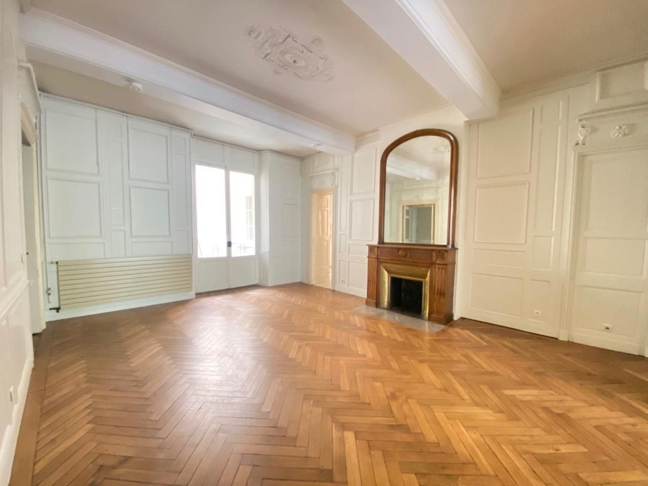 Location Bureaux 181 m² non divisibles 33000 Bordeaux