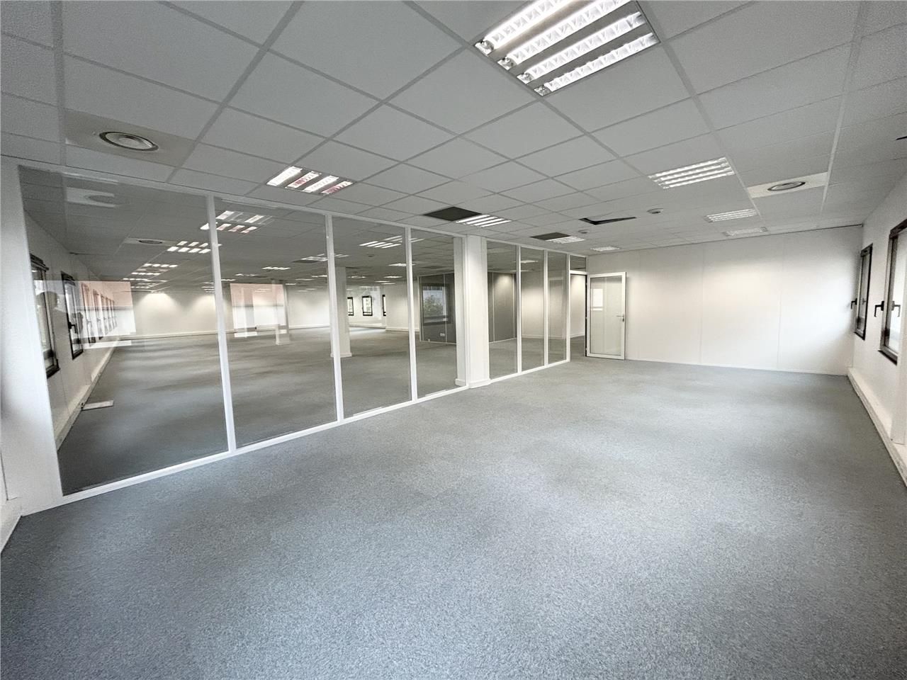 Savills vous propose plusieurs surfaces disponibl