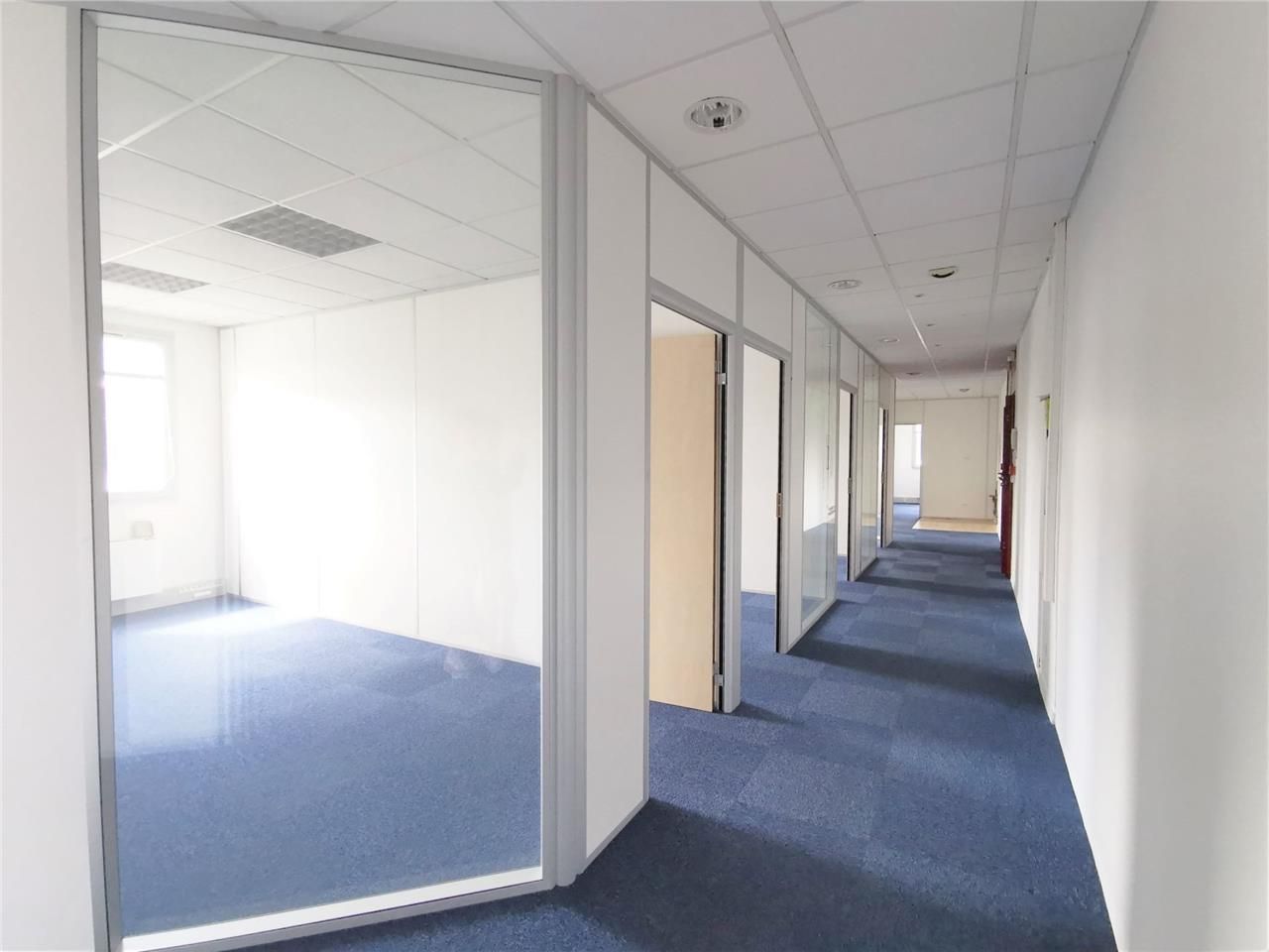 Savills vous propose à la vente des bureaux de 36