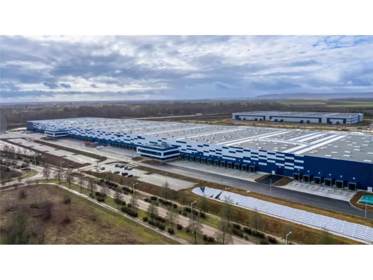 SAVILLS FRANCE vous propose, à louer un entrepôt,