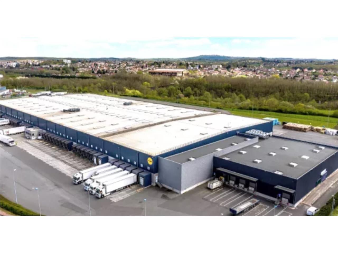 SAVILLS FRANCE vous propose, à louer, un entrepôt