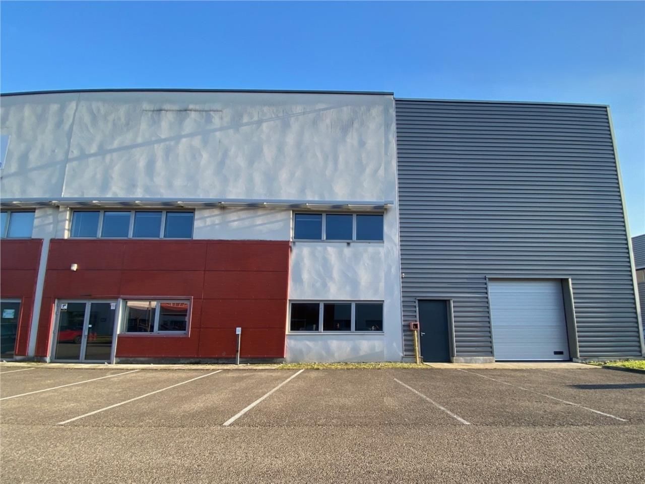 Savills Lyon vous propose un local mixte d'une su