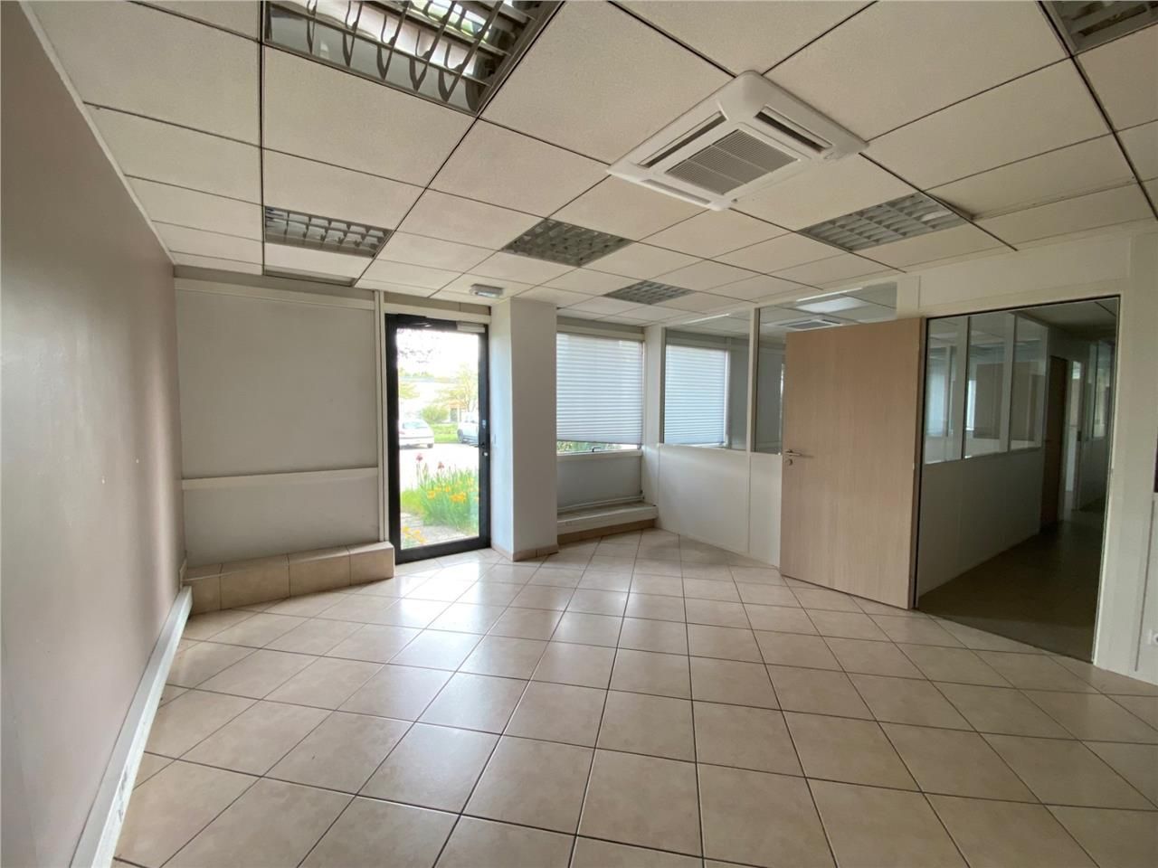 Savills vous propose à la location un espace modu