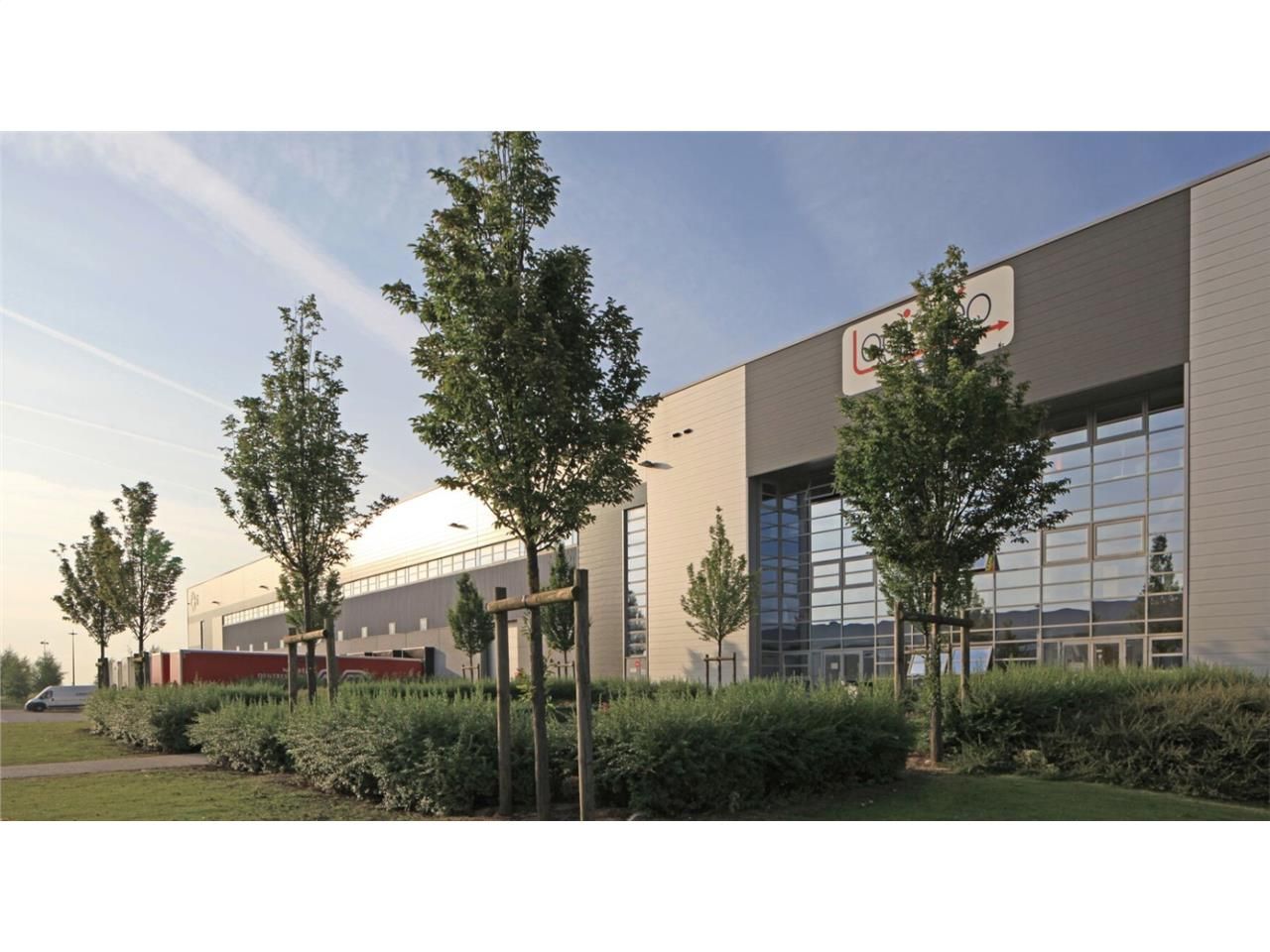 SAVILLS FRANCE vous propose, à louer, un entrepôt