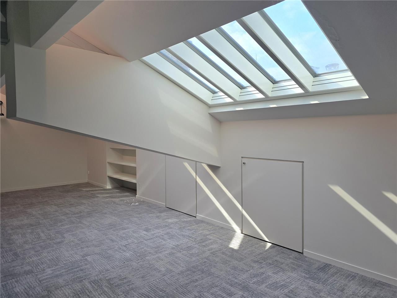 Savills Lyon propose à la location 130 m² de bure