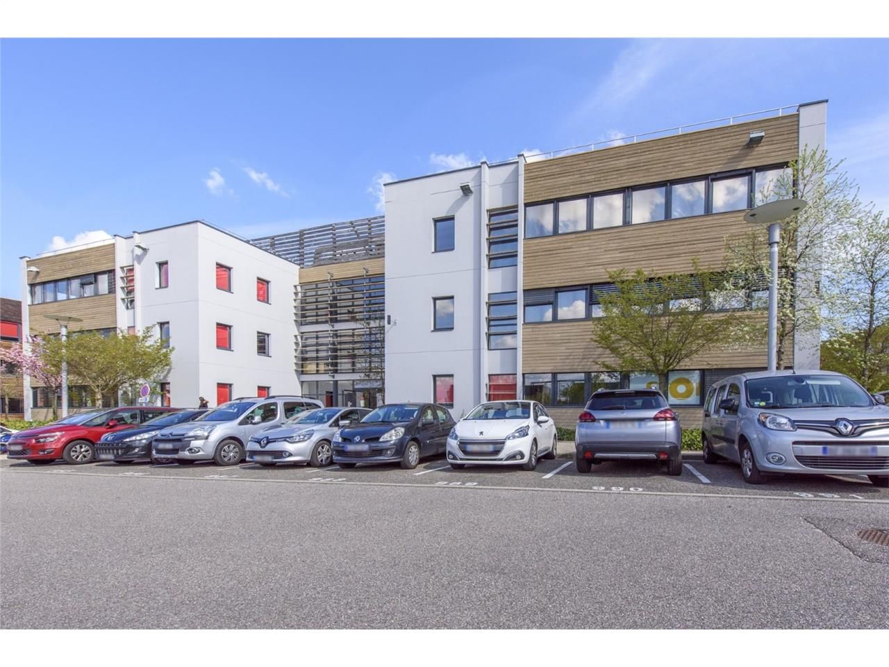 Savills Lyon vous propose à la vente un immeuble