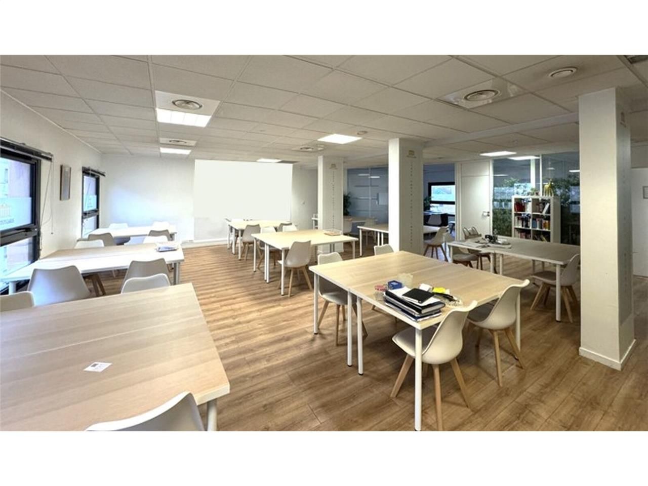 Savills Lyon vous propose à la vente des bureaux 