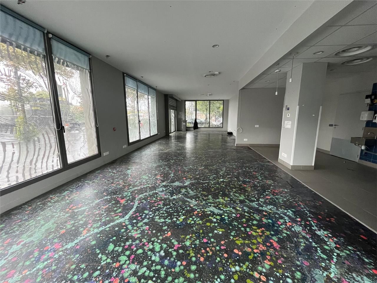 Dans le nouveau quartier Mermoz, à proximité du B