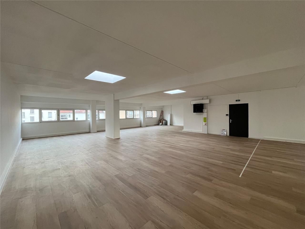 A Lyon 7ème, Savills vous propose à la location d