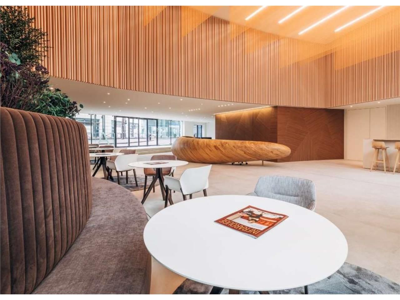 Savills vous propose à la location 6 562 m² de bu