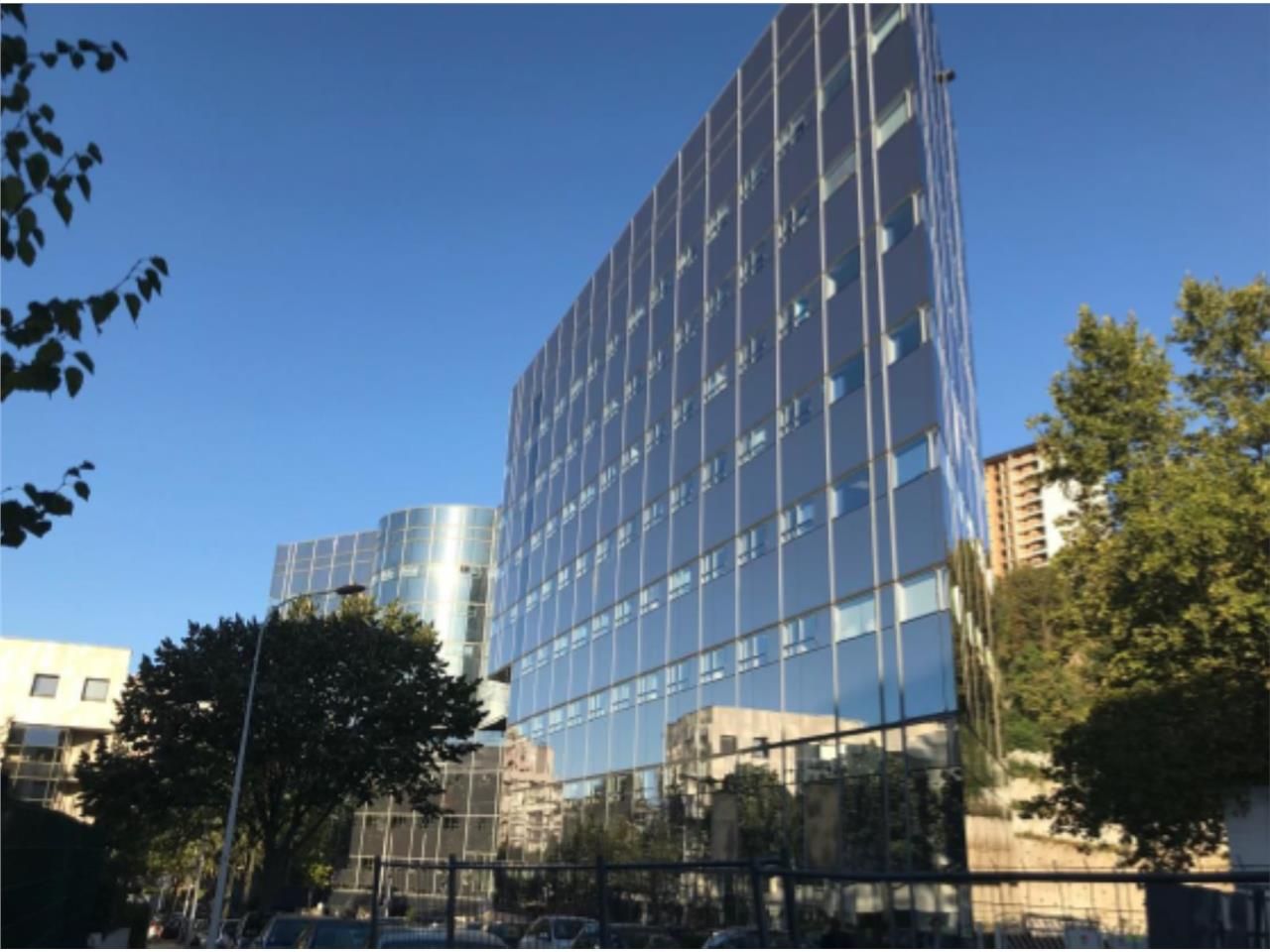 Savills vous propose à la location des bureaux au