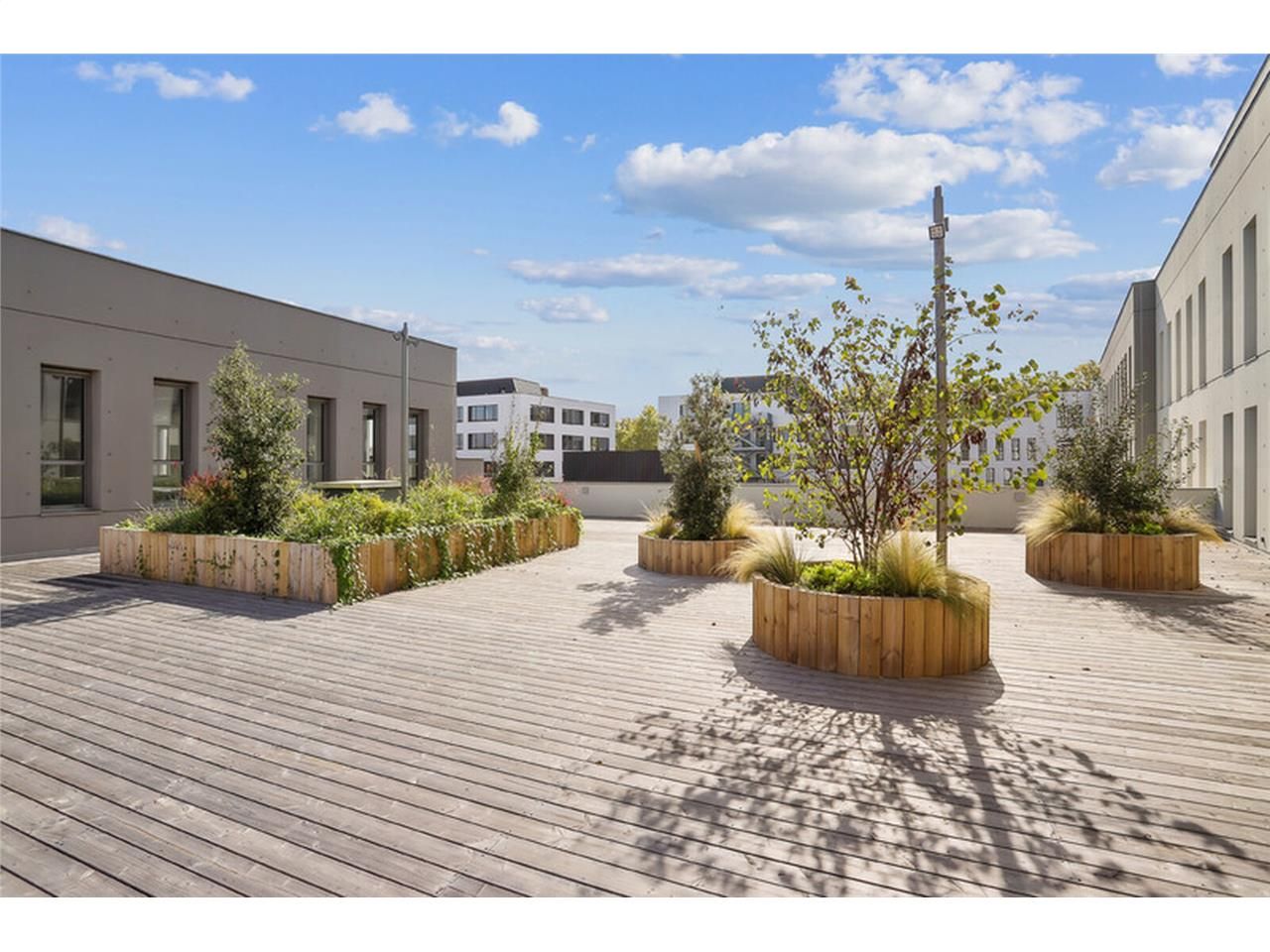 Savills propose des bureaux à la vente ou à la lo