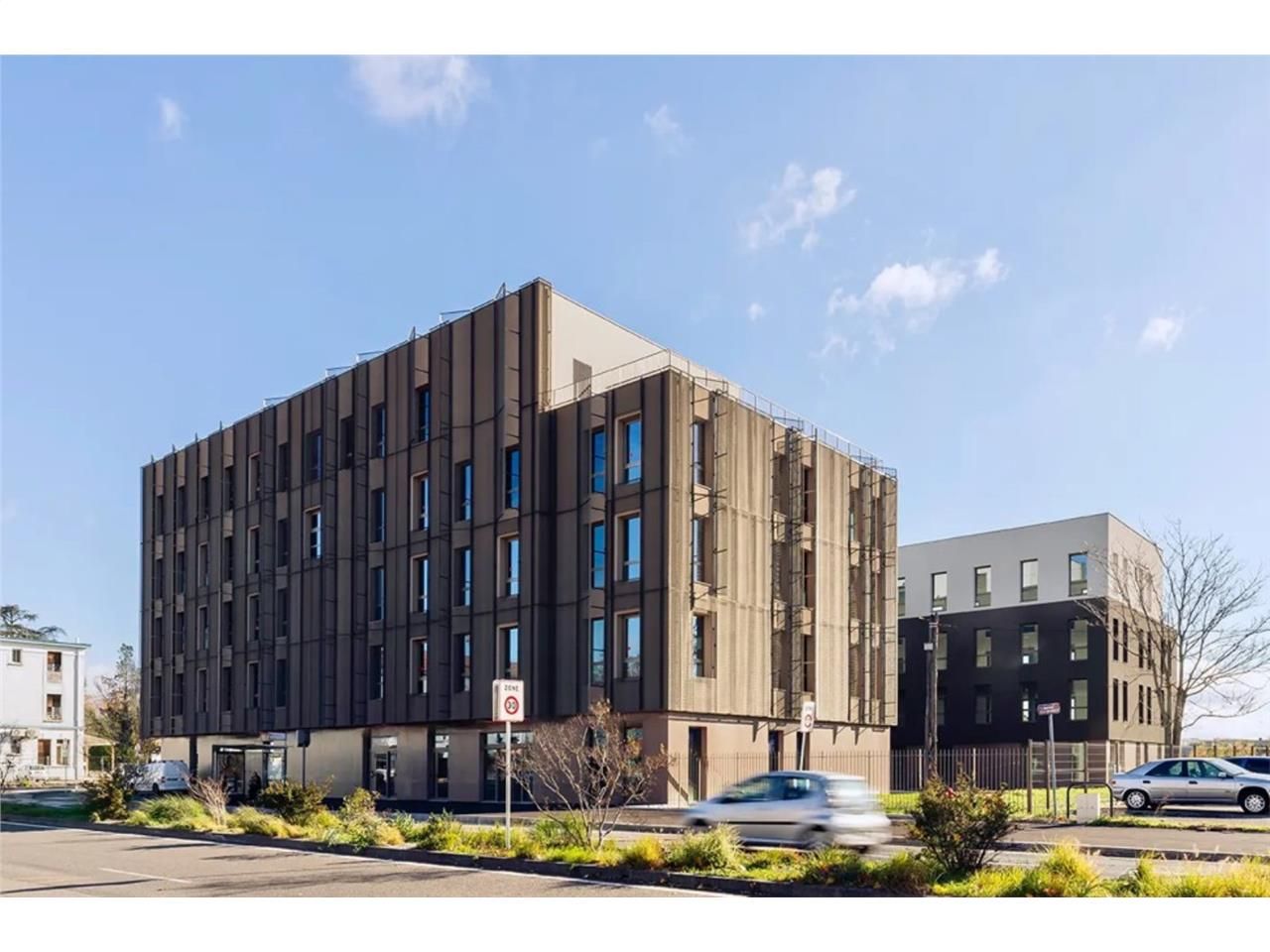 Savills vous propose à la vente plusieurs surface