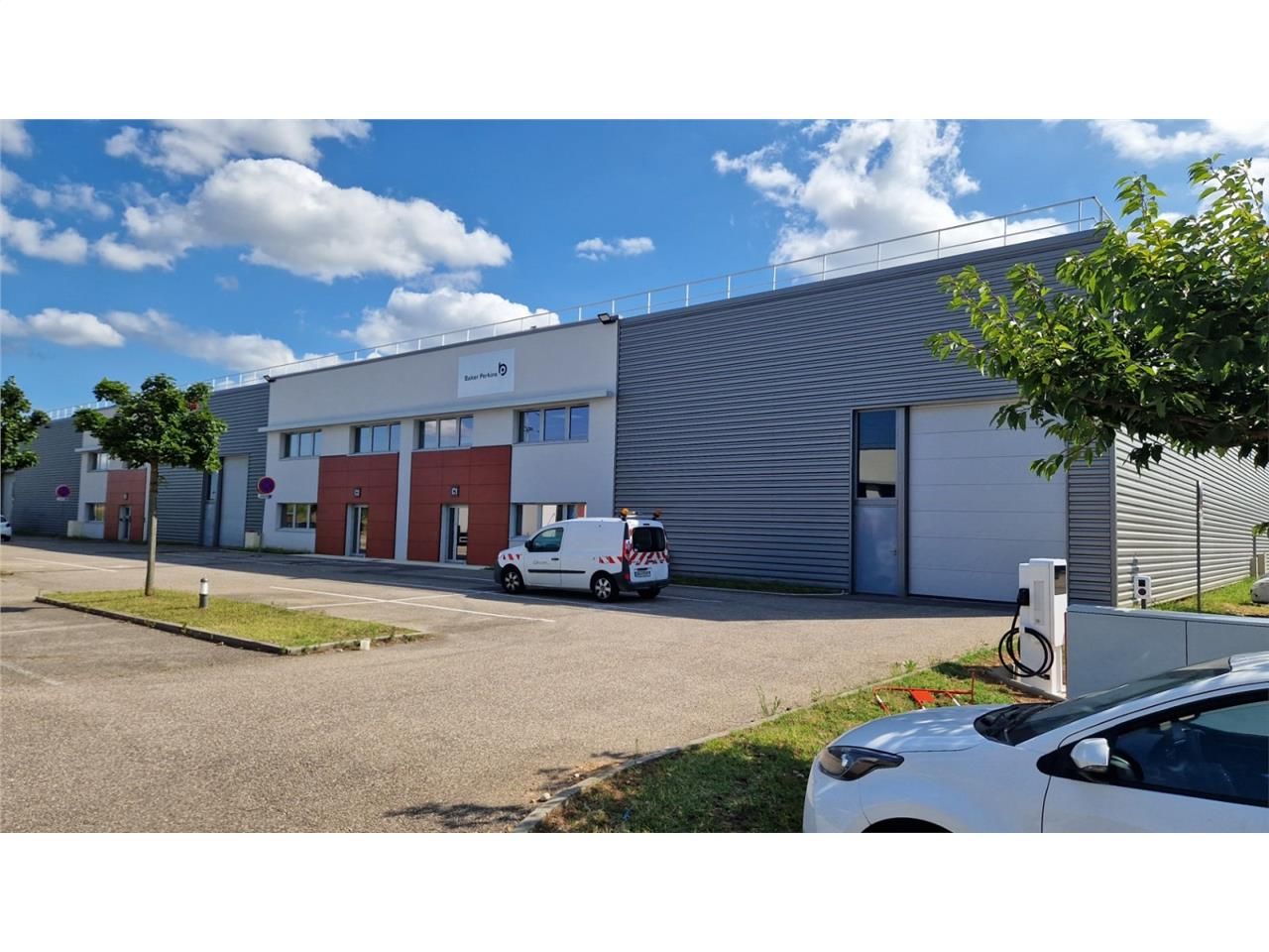 Savills vous propose à la location des cellules m