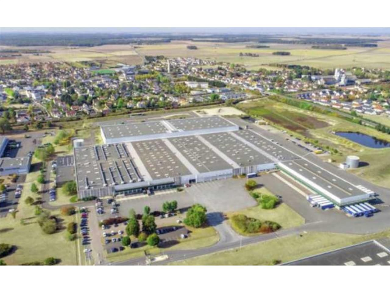 SAVILLS FRANCE vous propose, à louer, un entrepôt