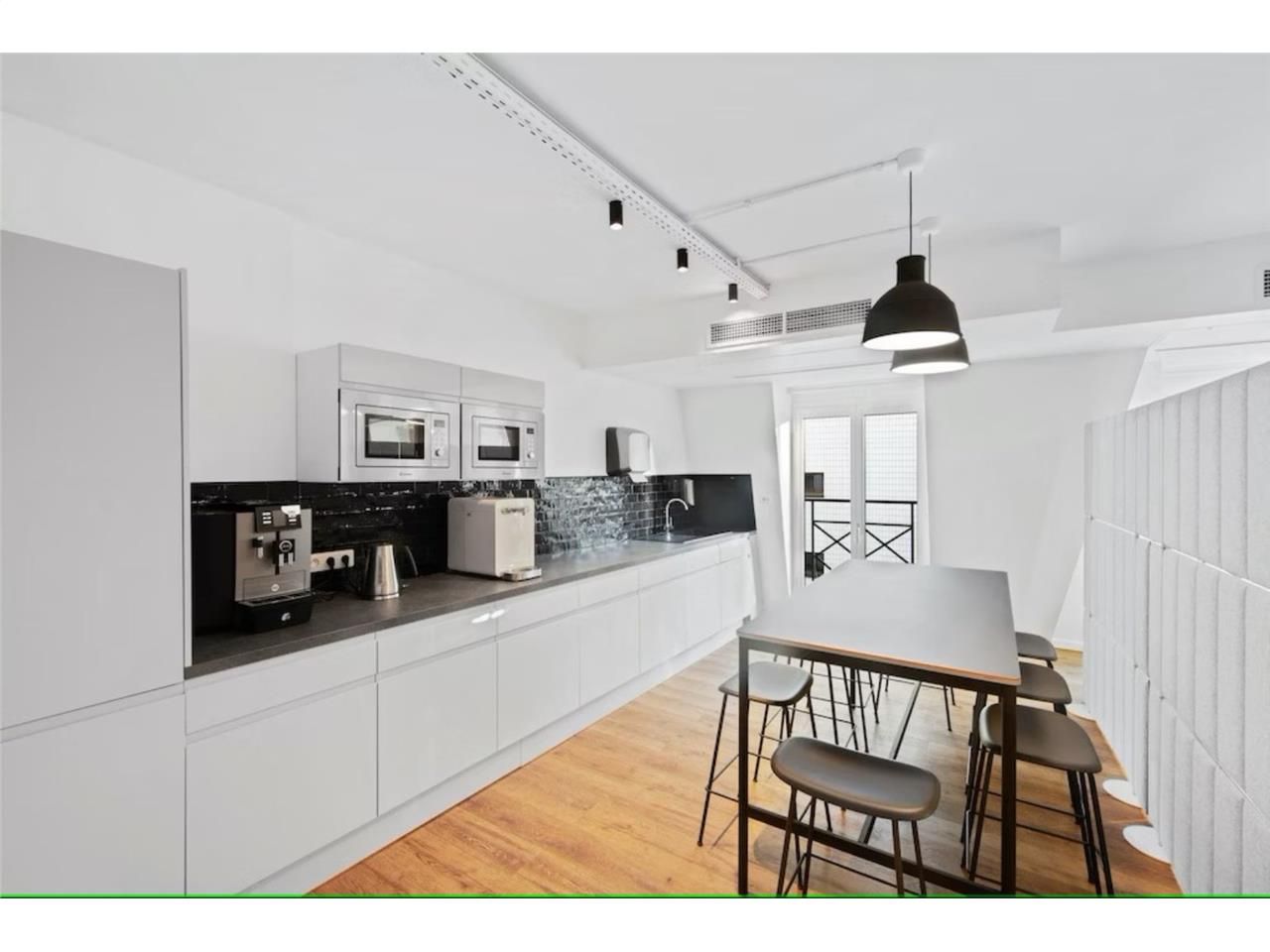 Ce plateau totalement privatif est loué clé en ma