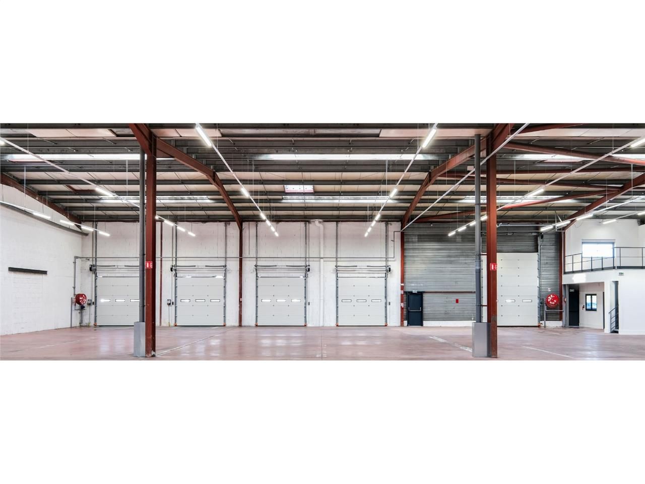 Savills France vous propose à la location des lot