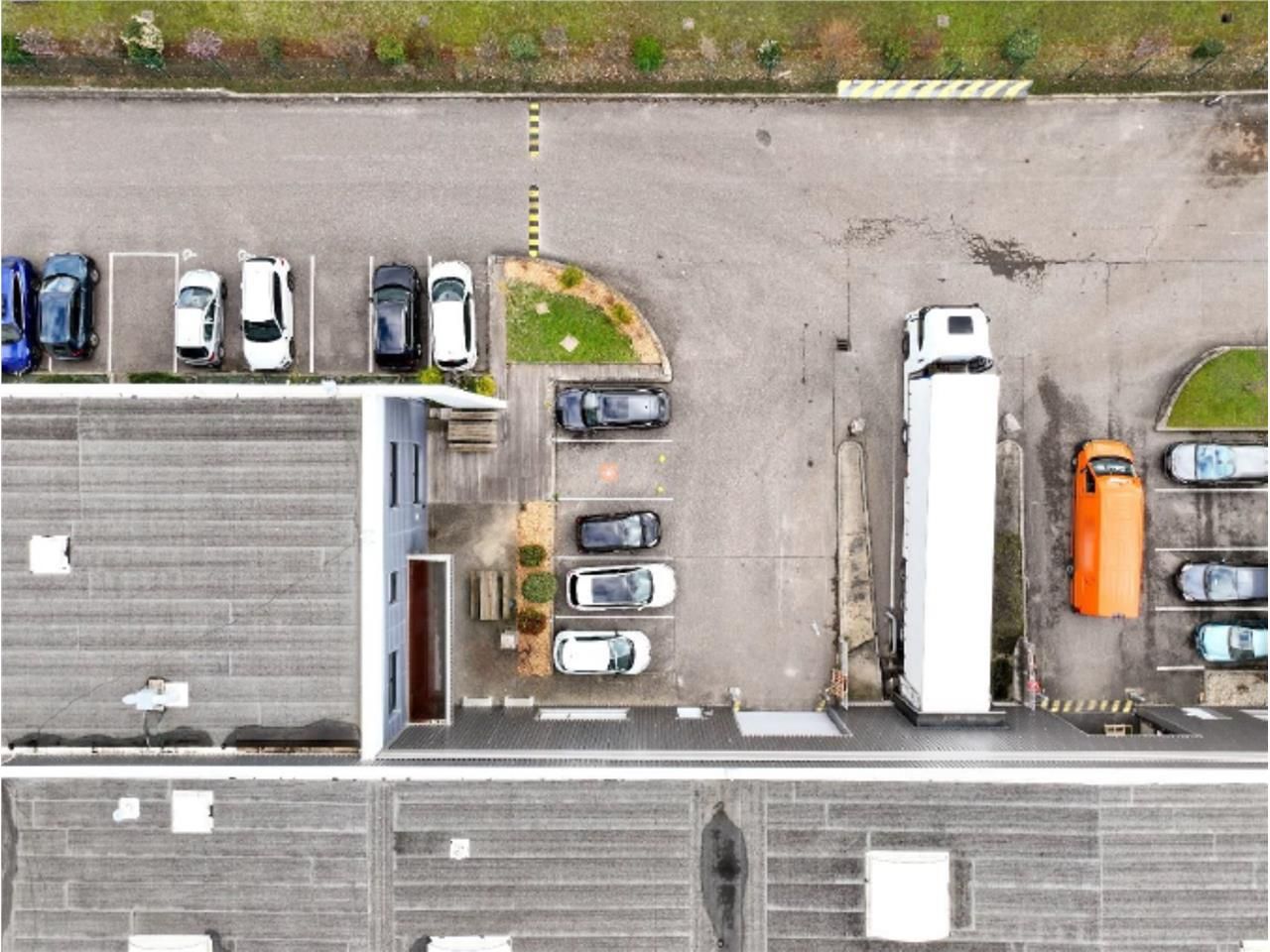 SAVILLS FRANCE vous propose, à louer, un bâtiment