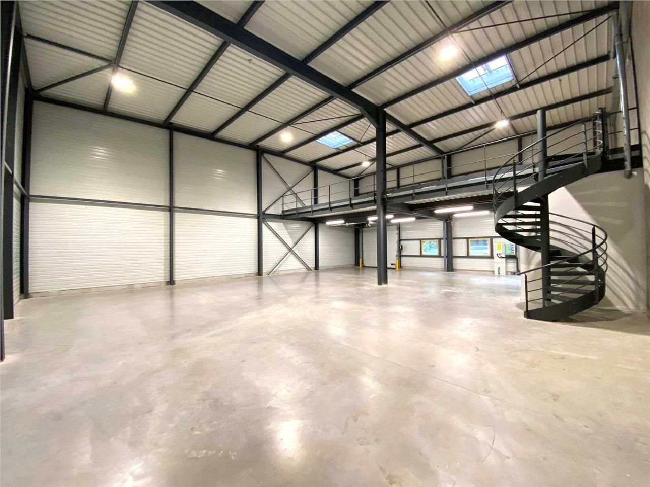 Savills Lyon vous propose deux cellules d'activit