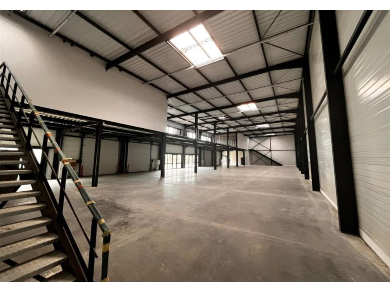 SAVILLS vous propose à la location des locaux d'a