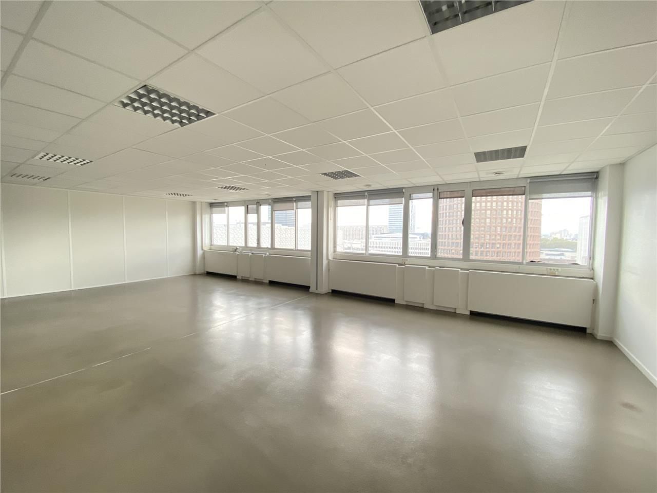 Savills vous propose l'immeuble le Britannia, sit