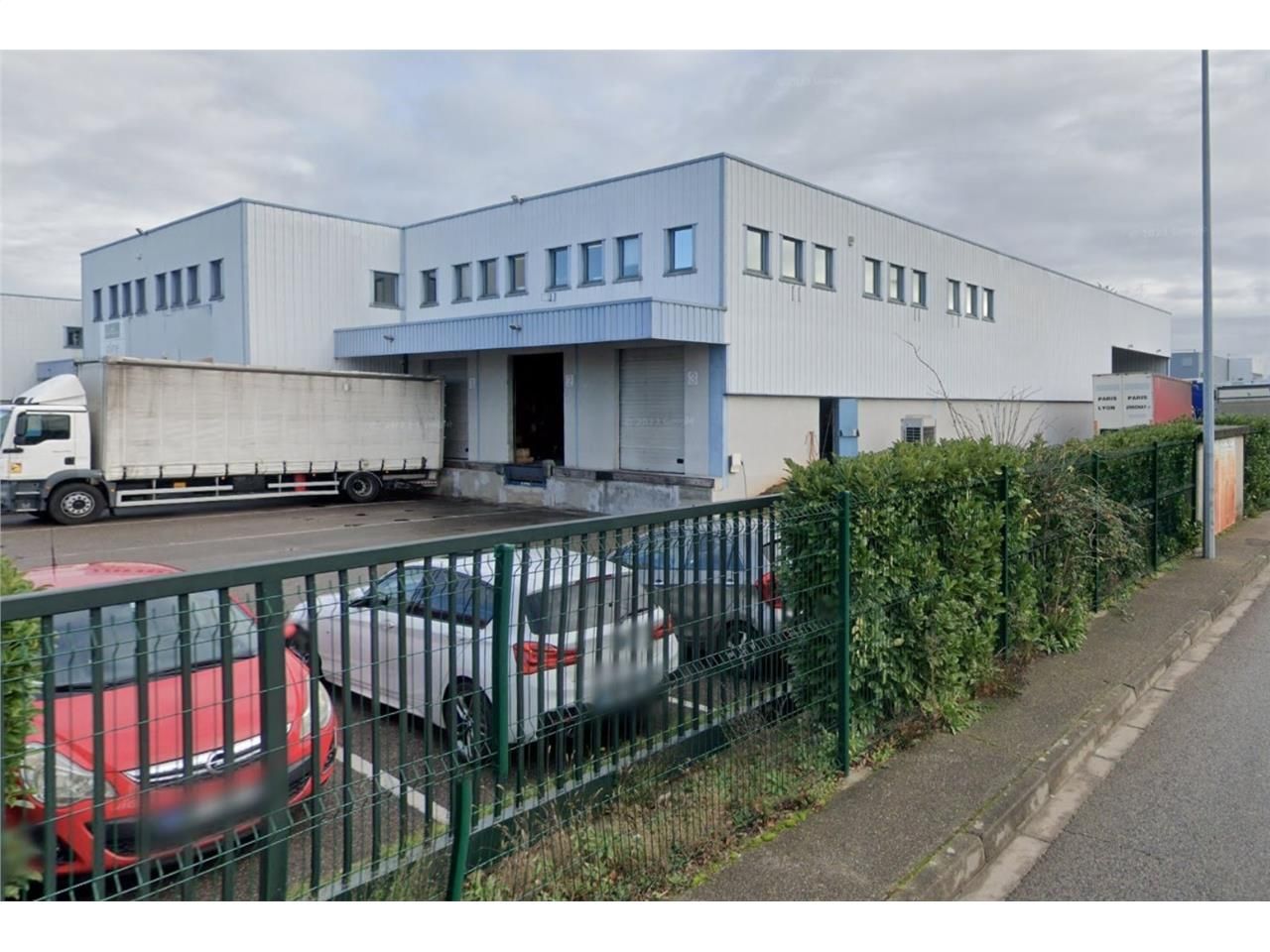 Savills vous propose à la location une cellule lo