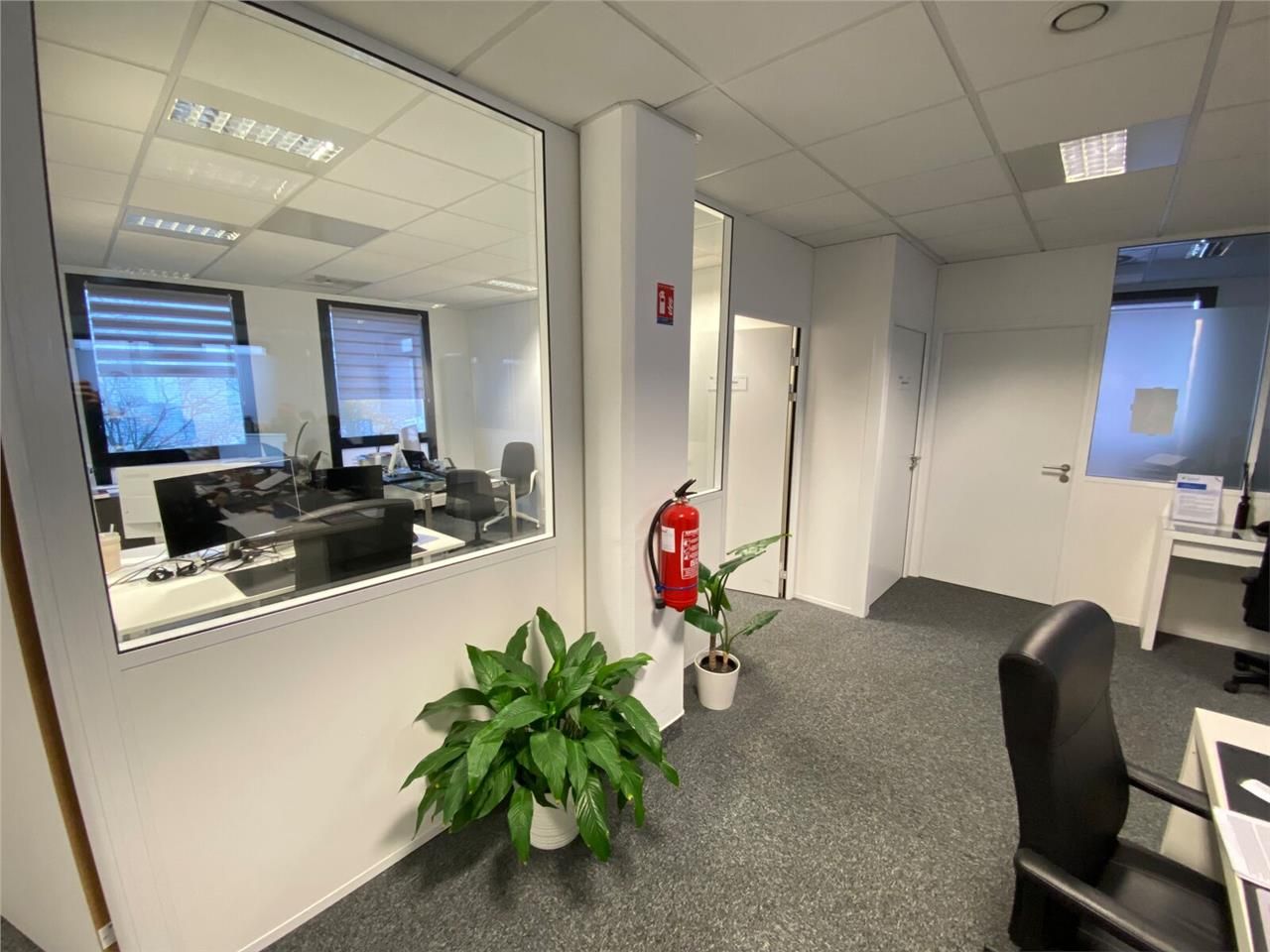 Savills vous propose à la location 171 m² de bure