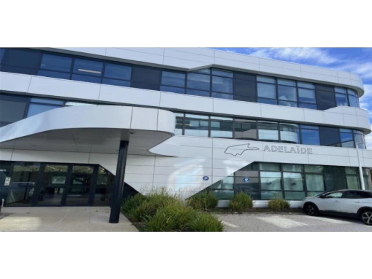 Savills vous propose une opportunité de bureaux à