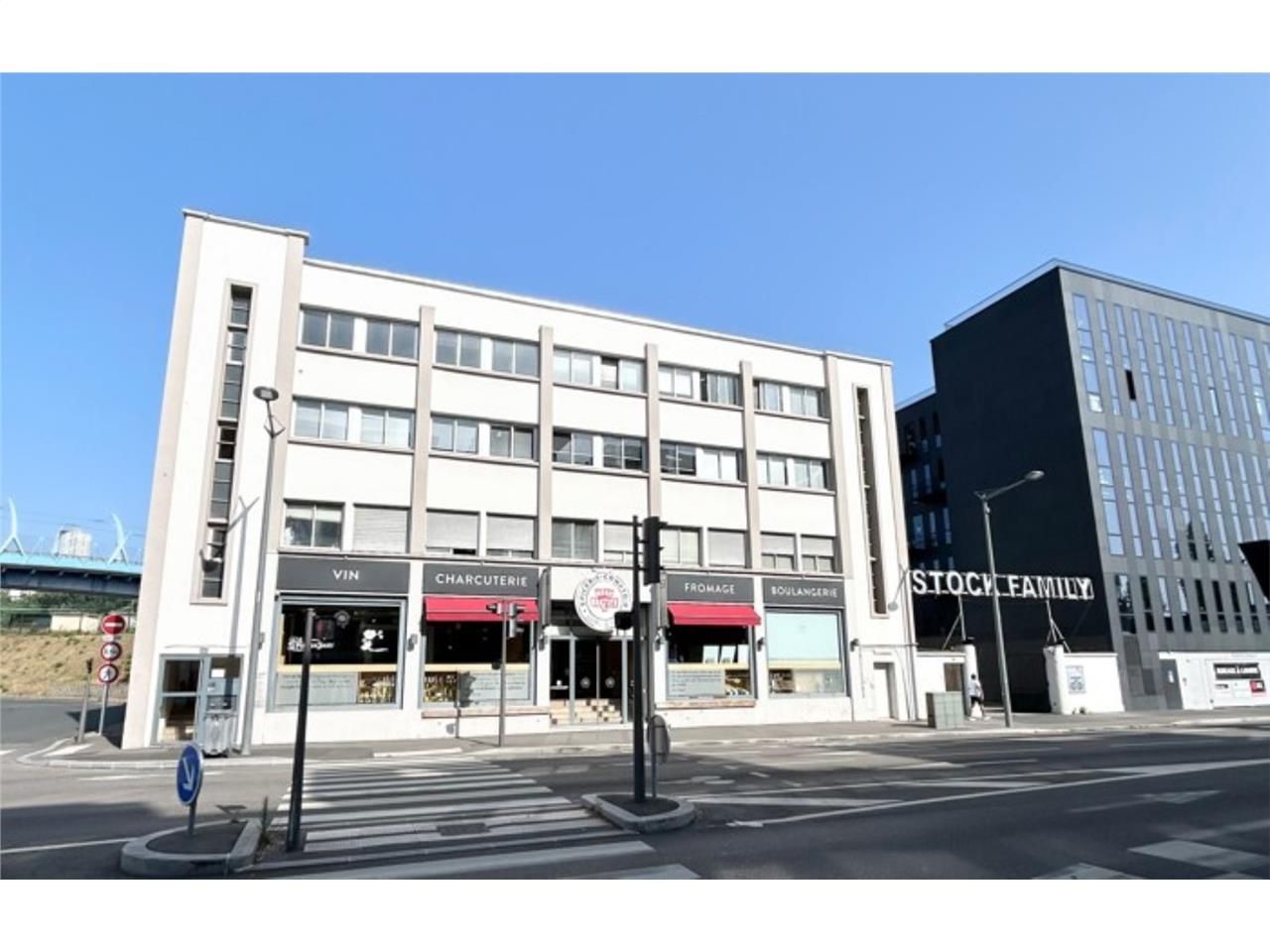 Savills vous propose à la location des bureaux ré