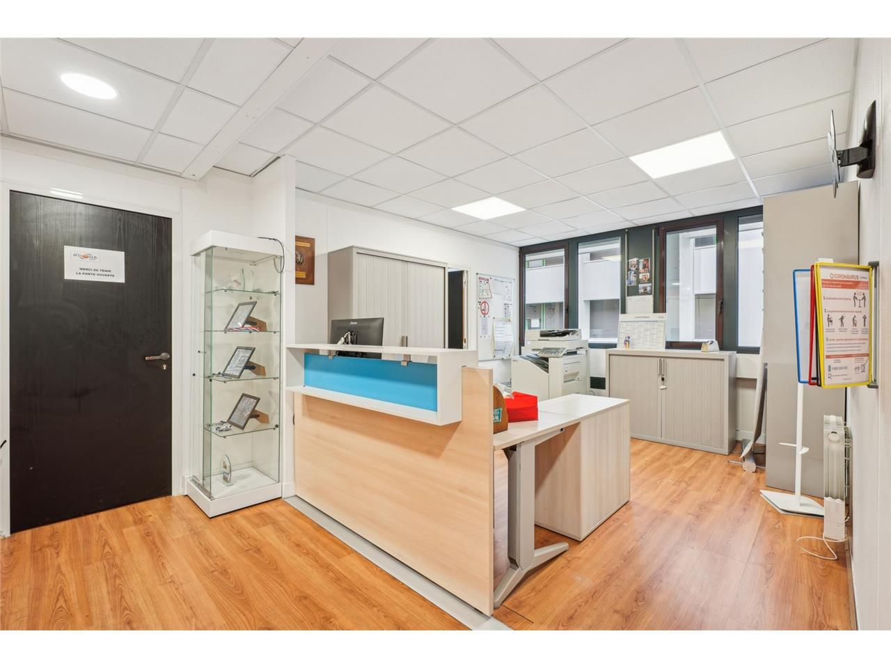 SAVILLS vous propose à l'acquisition une surface 