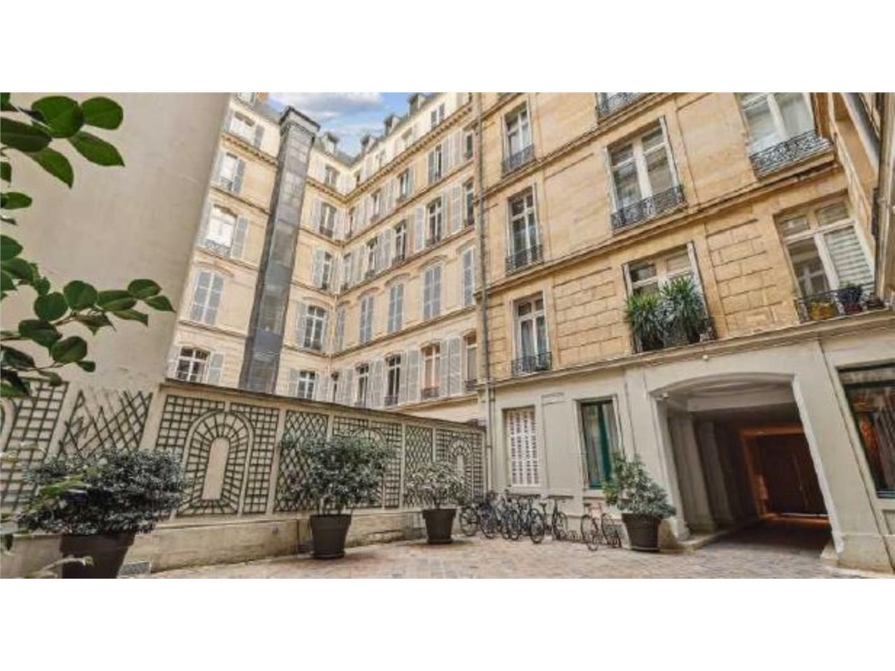 Savills vous propose des bureaux de caractère au 