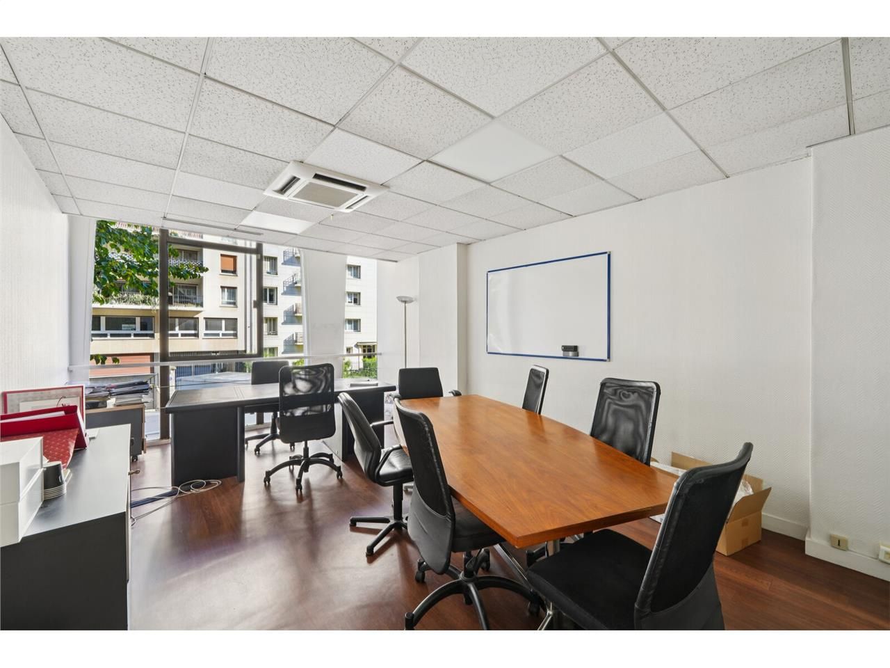 Savills propose à la vente des bureaux d'une supe