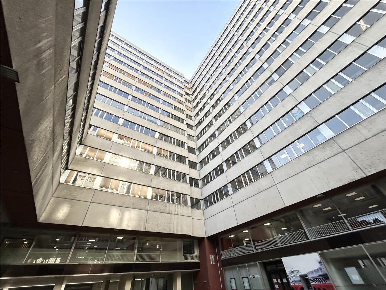 Savills vous propose à la location ou à la vente